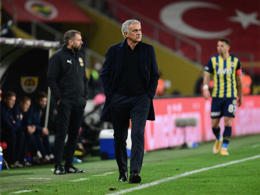 赛中贡献了 赛中贡献了